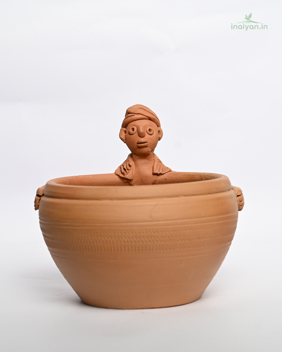Handcrafted Terracotta Face Pen Stand