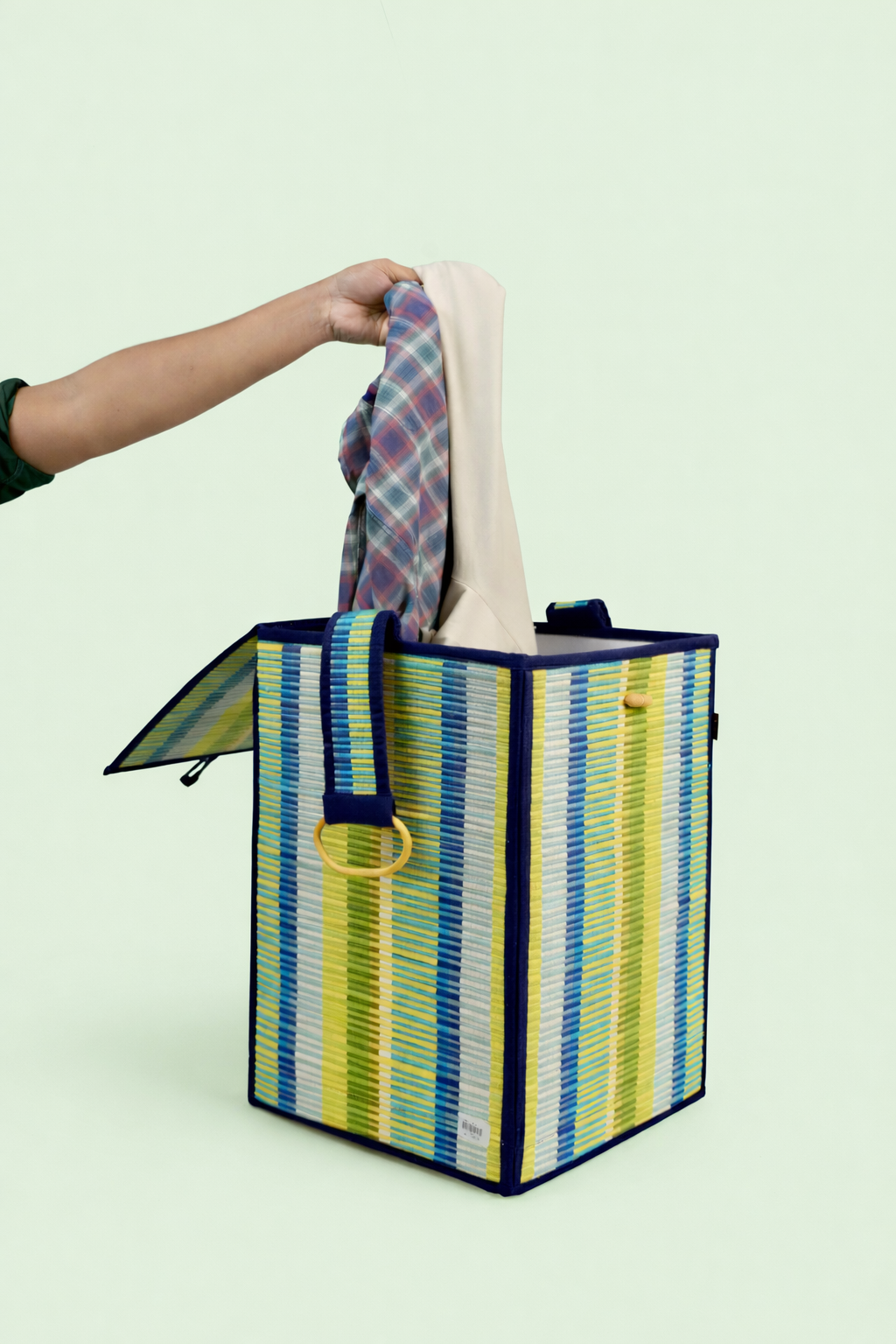 Handcrafted Woven Laundry Basket with Lid - Eco-Friendly Hamper
